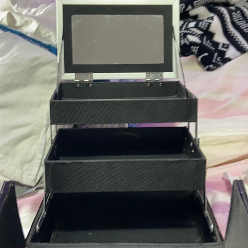 makeup box - Picture 7 of 15